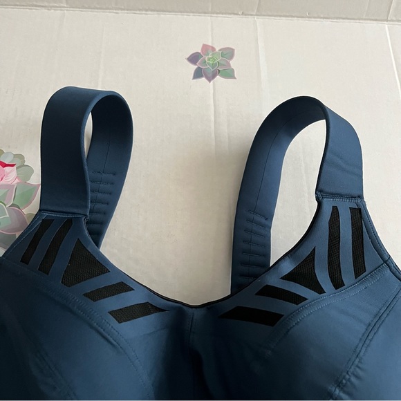 LIVI Active Blue Black Molded Underwire Maximum Support Sports Bra Size 40DDD - Picture 4 of 5